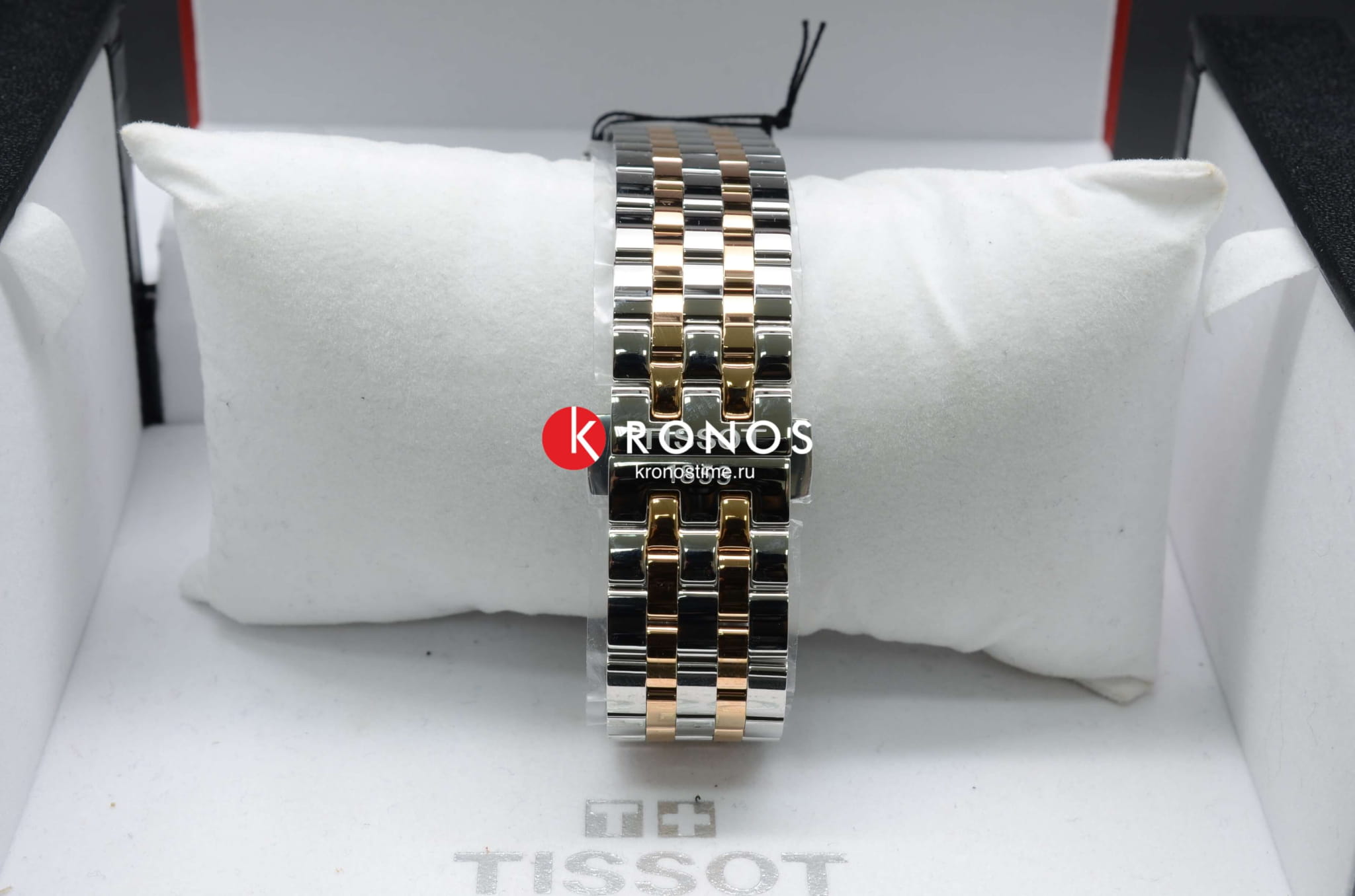 Tissot T1224072203101 мужские часы застежка крупным планом